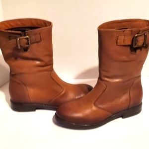 Clark's side zip,mid calf distressed leather boots.GUC.Size 7M